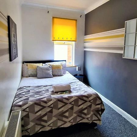 Lovely Spacious 5 Bedroom Home Near Chester City Centre Bagian luar foto