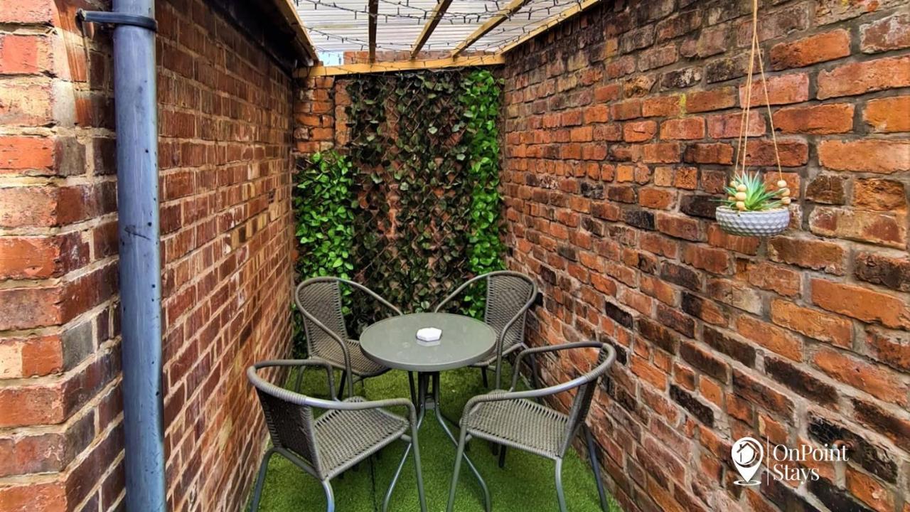 Lovely Spacious 5 Bedroom Home Near Chester City Centre Bagian luar foto